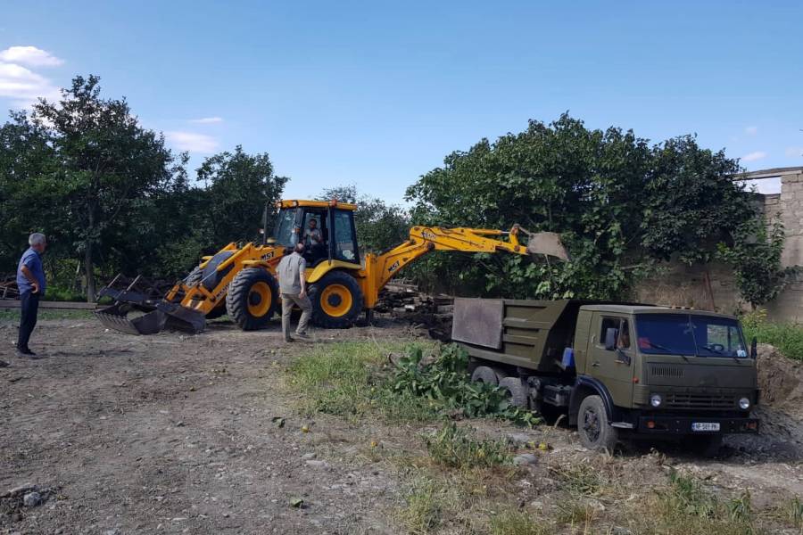 Der Bau des Pastoralzentrusm ist dringend nötig. Das nächstgelegenes Gotteshaus befindet sich in der Hauptstadt, fast 50 Kilometer weit entfernt – viel zu weit weg für die aktive Gemeinschaft von rund 400 Gläubigen.