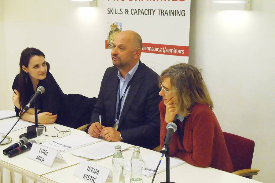 Panel: Lost in Transition – die Westbalkanstaaten u.a. mit den Experten Dr. Irena Ristić (Serbien) und Luigj Mila (Albanien) und der Moderatorin Natalija Zenger (links im Bild).<br><small class="stackrow__imagesource">Quelle: Burkhard Haneke </small>