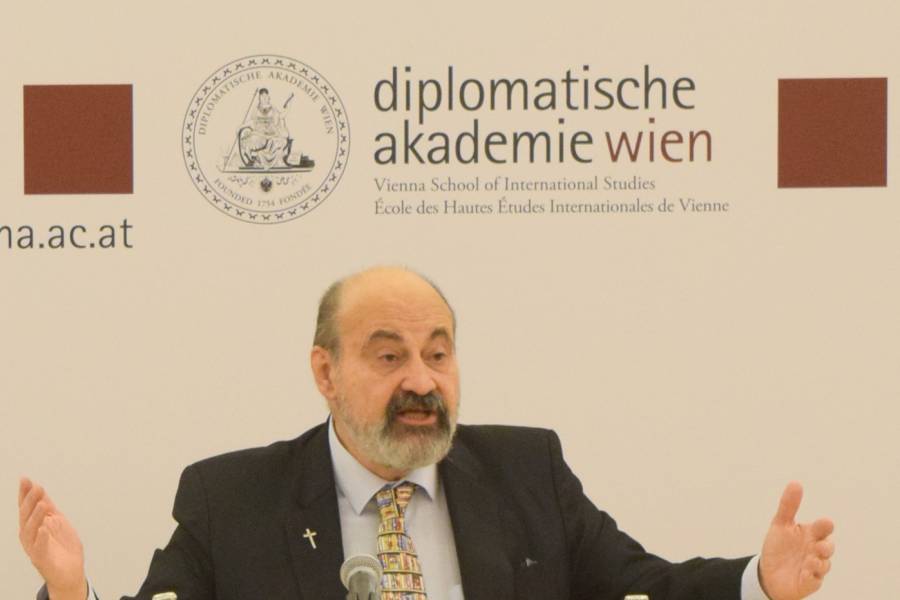 Prof. Dr. Tomáš Halík betonte die Verpflichtung der Christen zur Mitgestaltung der Welt<br><small class="stackrow__imagesource">Quelle: Thomas Hartl </small>