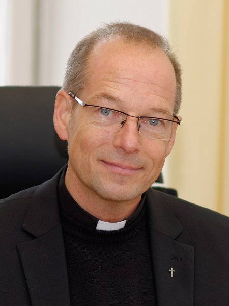 Pfarrer Dr. Christian Hartl